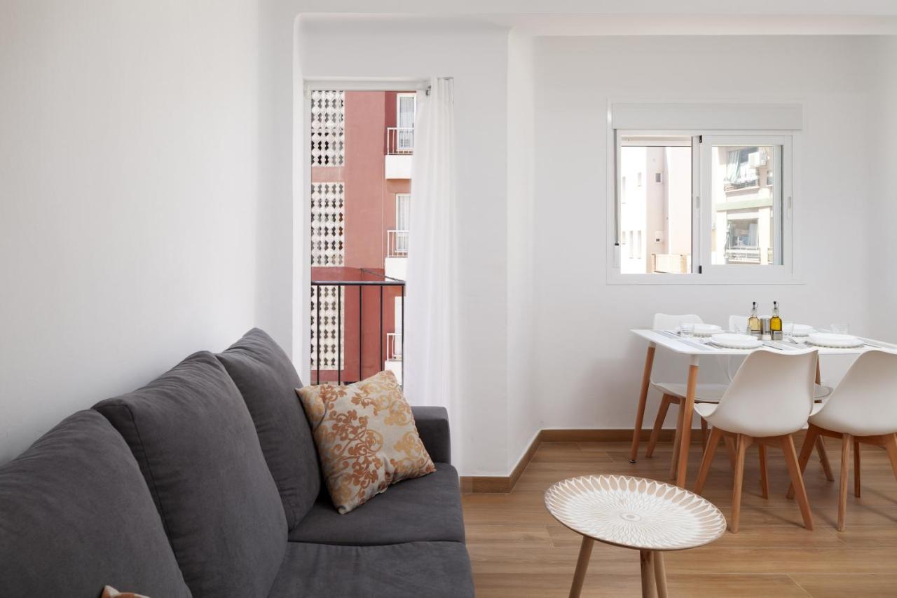Apartamento Nuria Torre Del Mar Exteriör bild