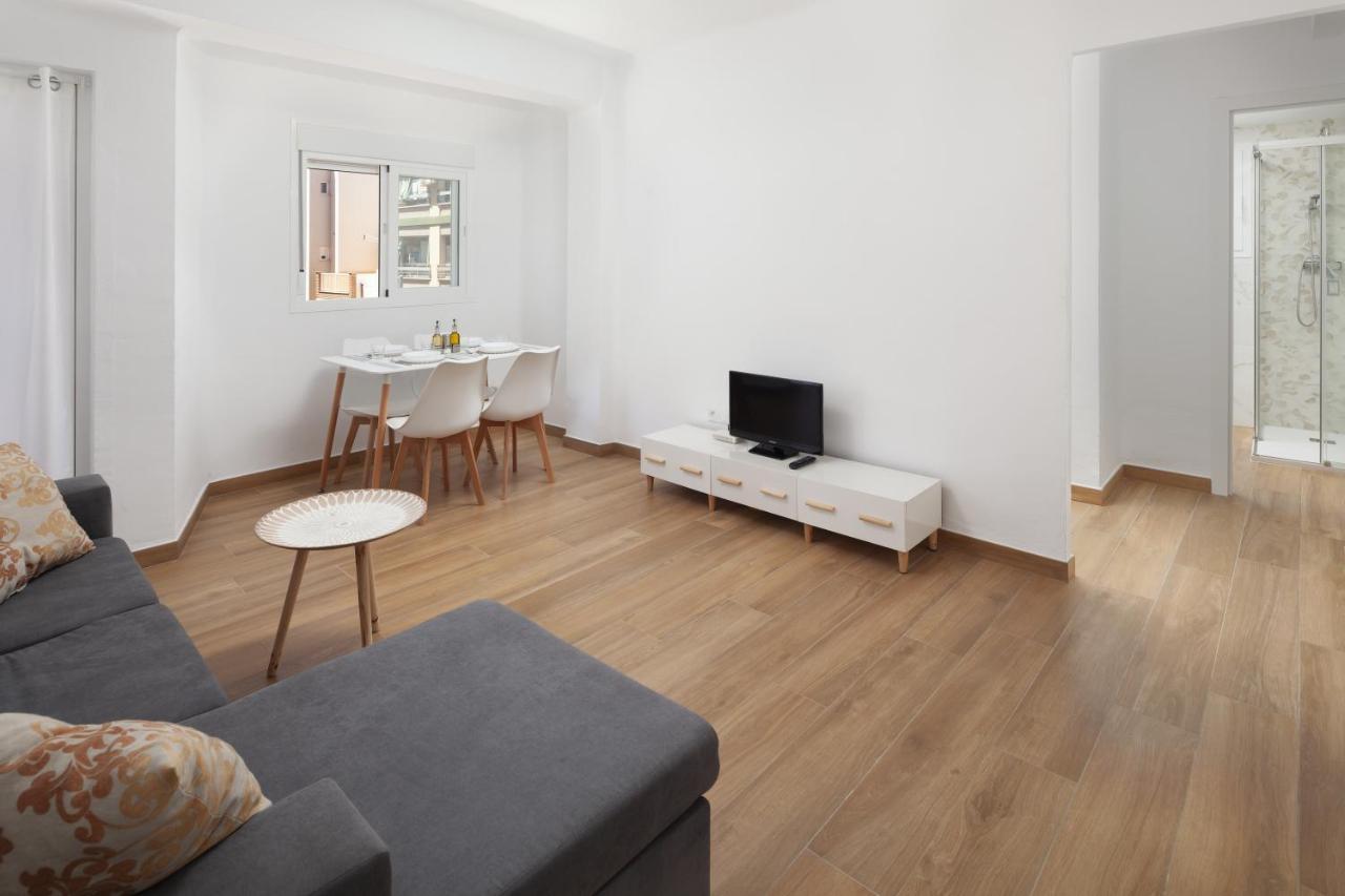 Apartamento Nuria Torre Del Mar Exteriör bild